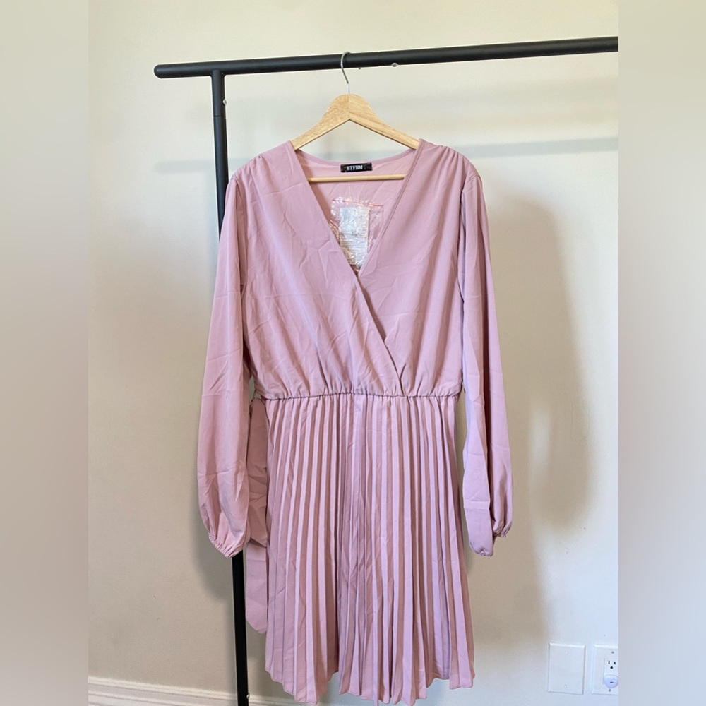 BTFBM Pink Pleated Dress Size Large Color: Pink